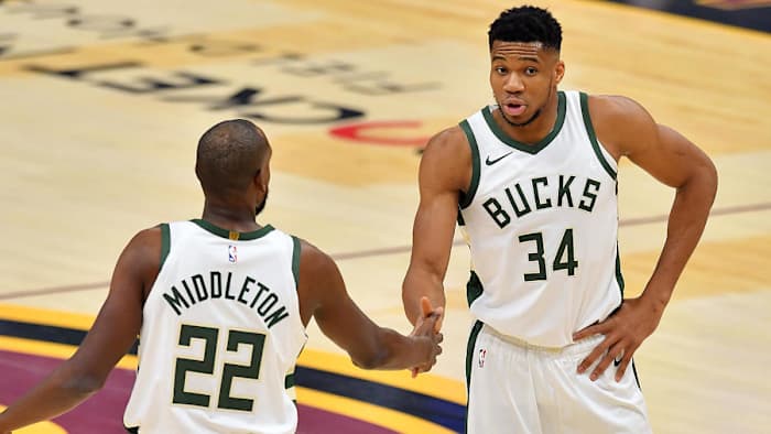 middleton-giannis-bucks